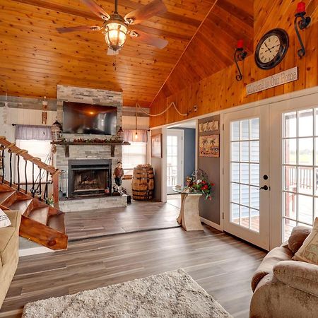 Oceanfront Milford Home With View And Boat Access 外观 照片