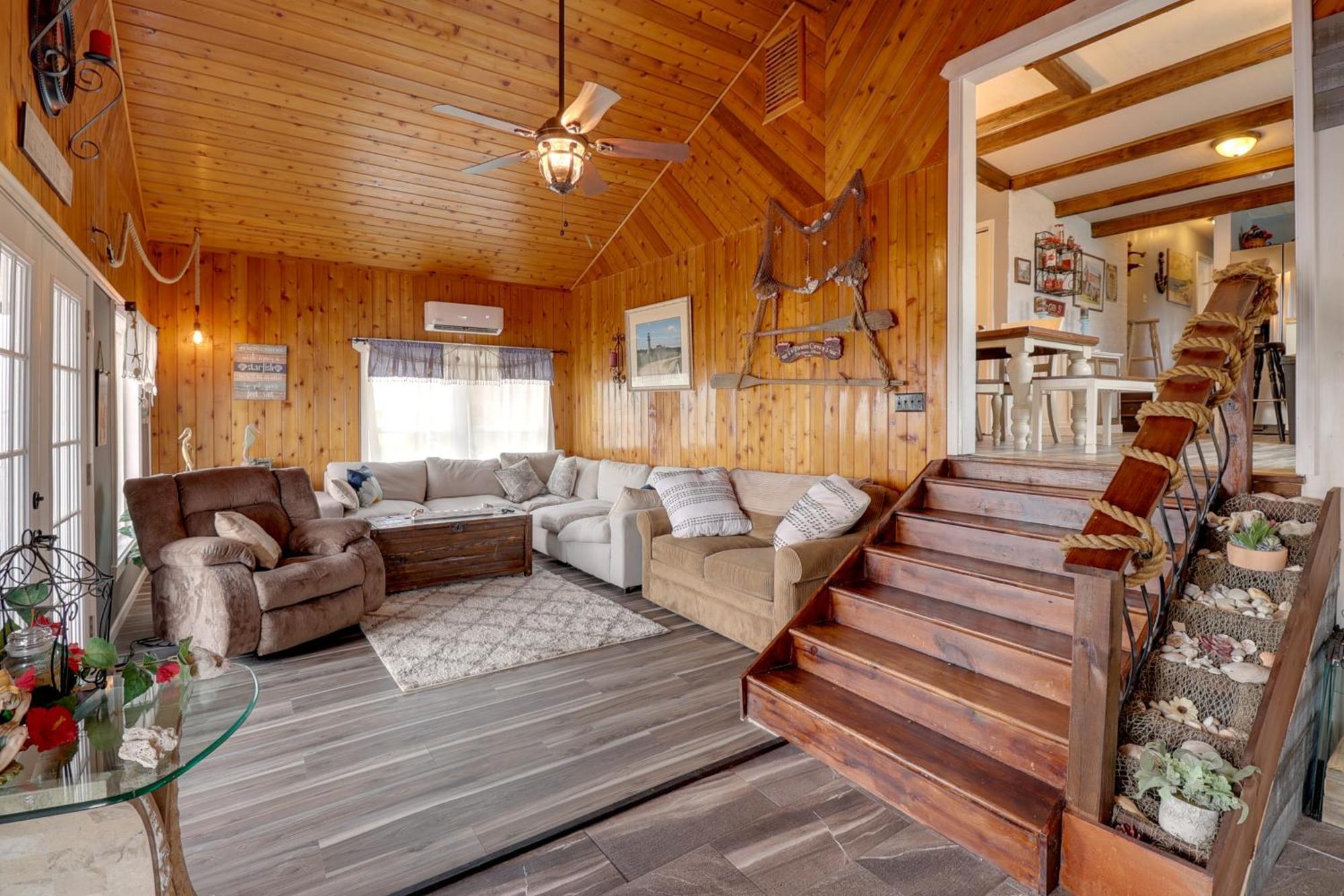 Oceanfront Milford Home With View And Boat Access 外观 照片
