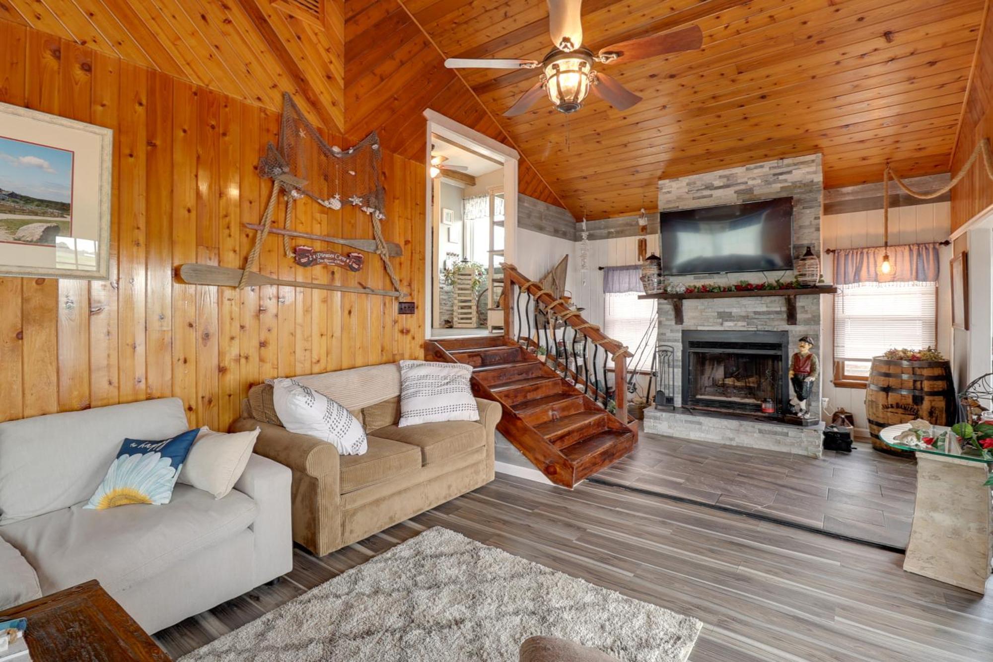 Oceanfront Milford Home With View And Boat Access 外观 照片
