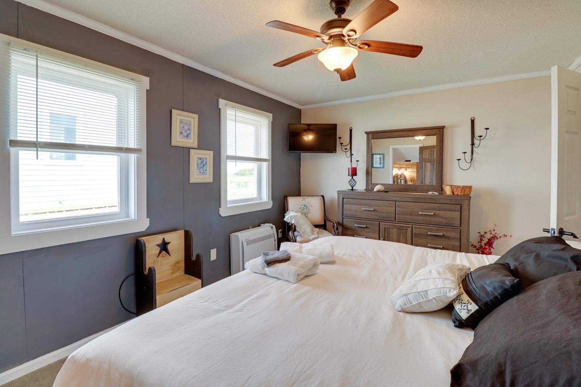 Oceanfront Milford Home With View And Boat Access 外观 照片