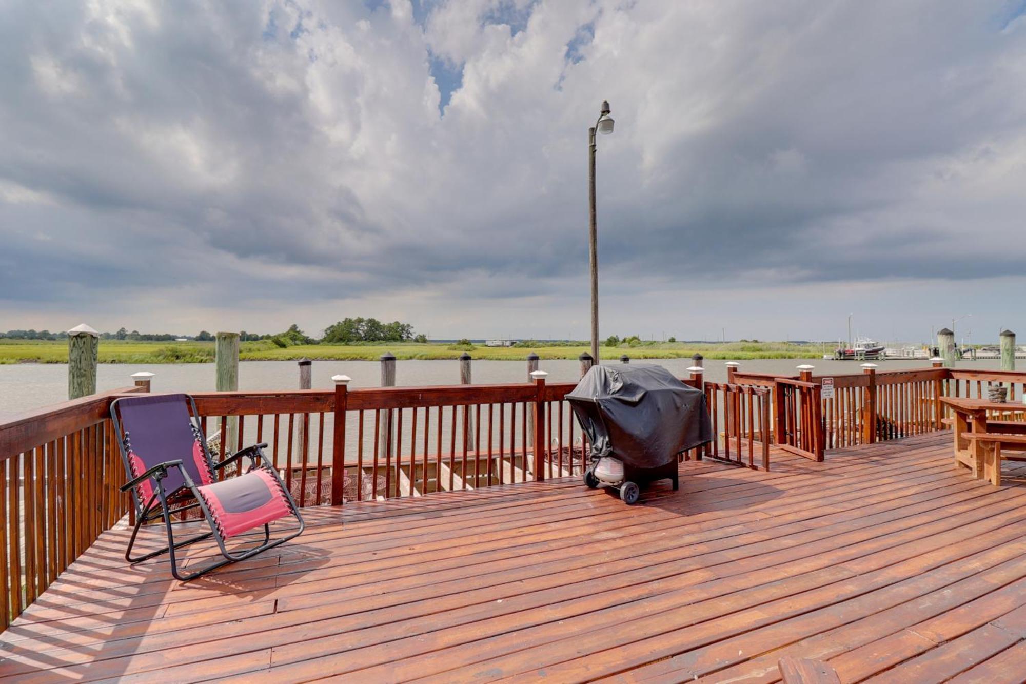 Oceanfront Milford Home With View And Boat Access 外观 照片
